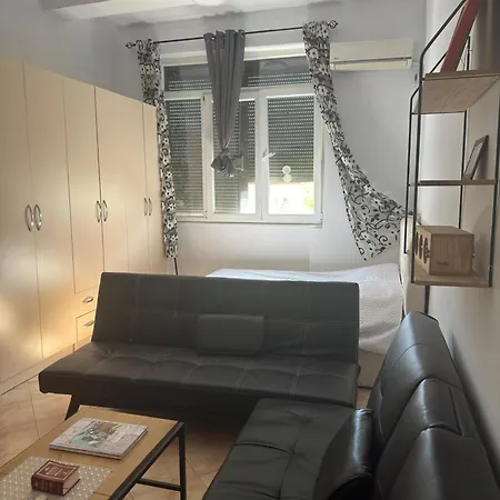 Bulevardi View Apartment- Feel At Apartment